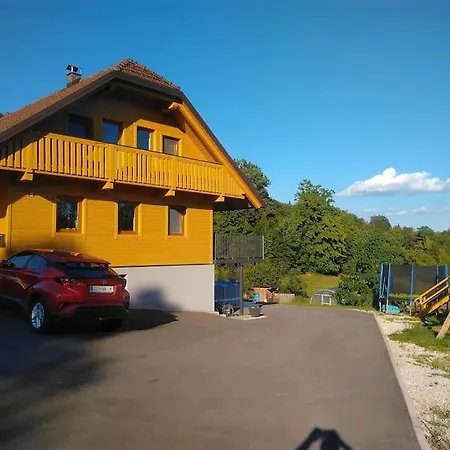 Apartment Snoopy House Zuzemberk