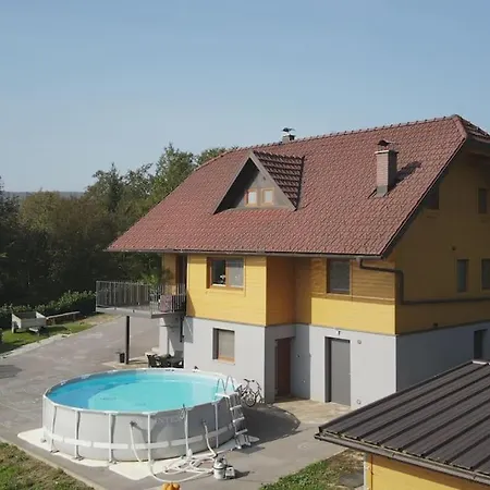 Snoopy House Apartman Žužemberk